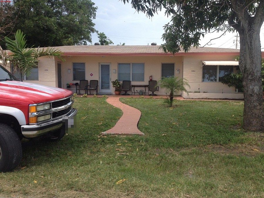 1st image of 2361 NE 17th St