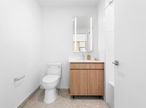 4th image of 55 Orchard St #2103