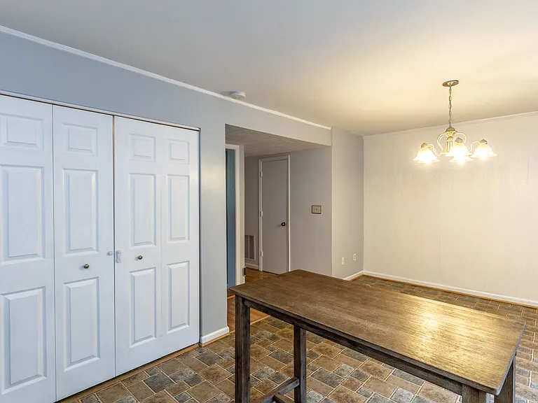 110 Woodlake Dr — Photo 18