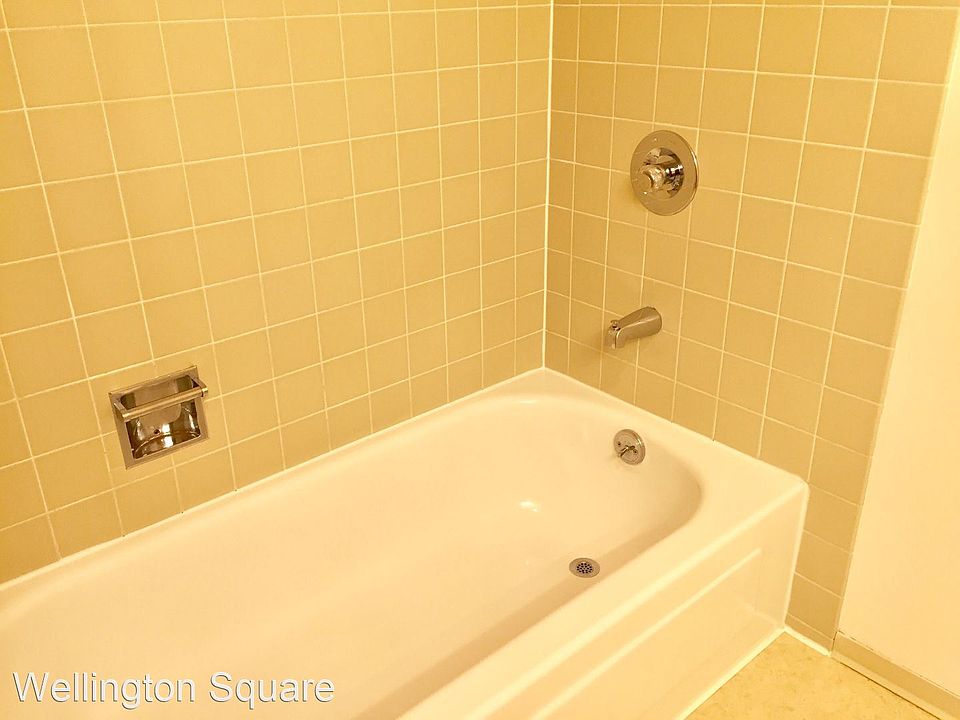 1st image of 16053 NE 8th St #312