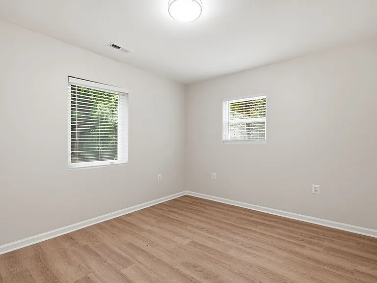 18 Grandin Cir — Photo 13