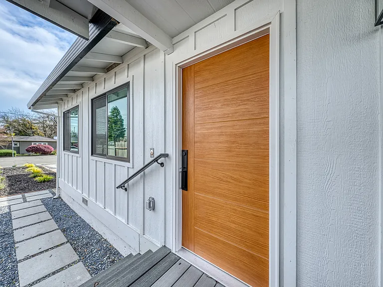 295 Foothill Blvd — Photo 7