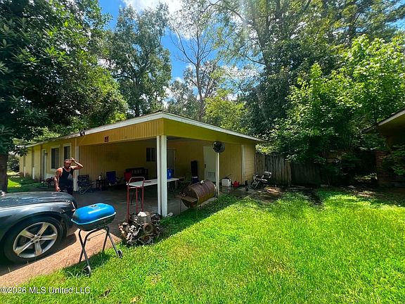 2nd image of 1109 Wooddell Dr