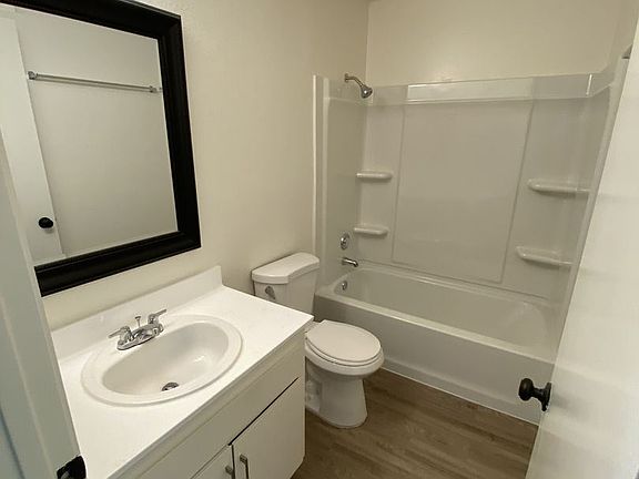 5th image of 372 W Bay St APT A201