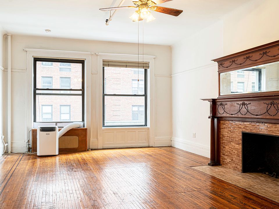 1st image of 215 W 70th St #3