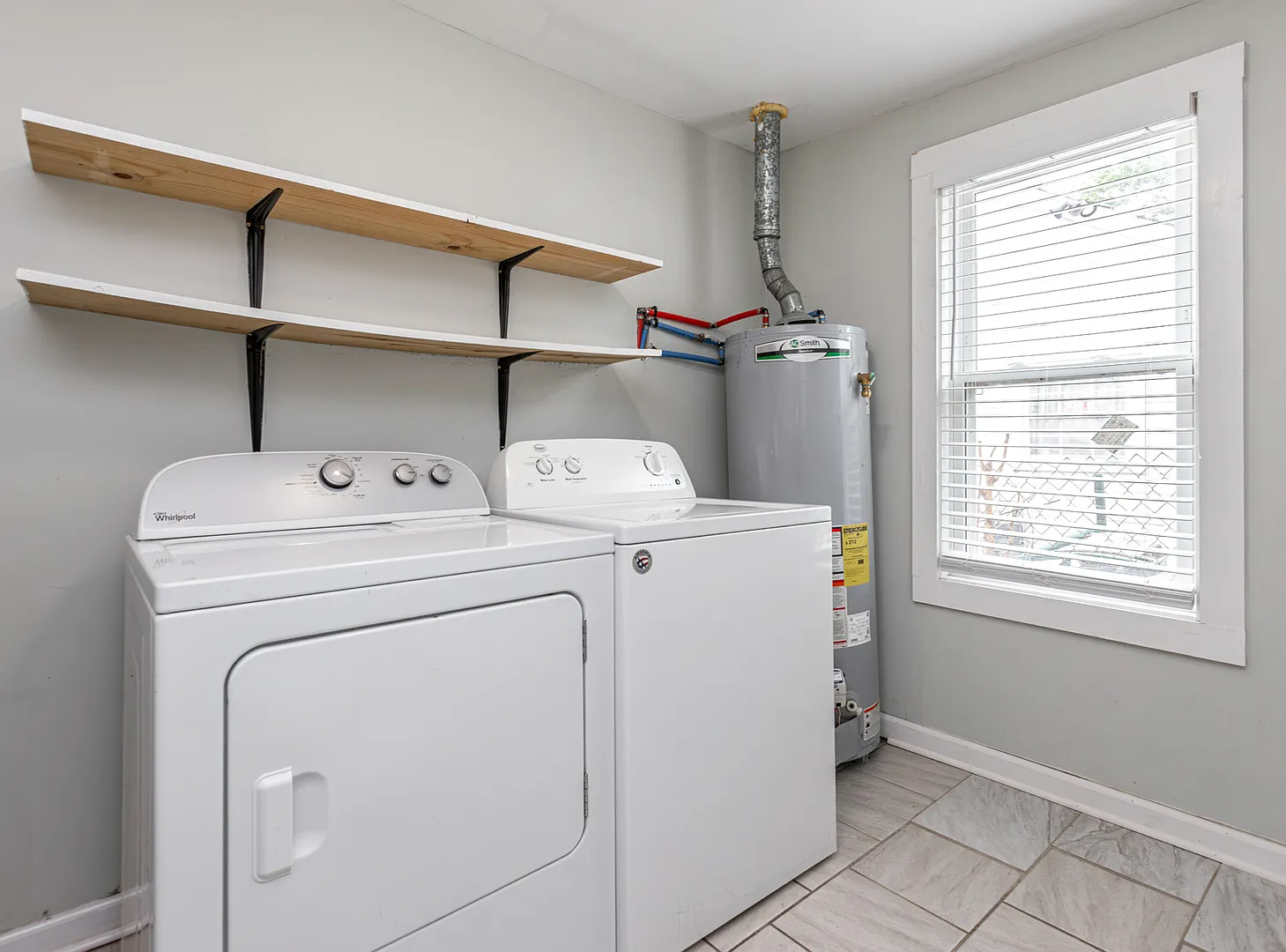 Pre-Leasing 25-26 School Year — Photo 3