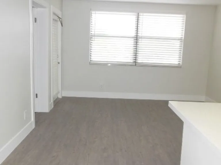 738 Executive Center Dr #35-10-35 — Photo 4