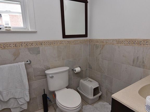5th image of 211 S 45th St #000003