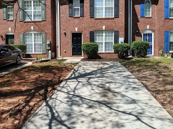 349 Saratoga Pl, Riverdale, GA 30296