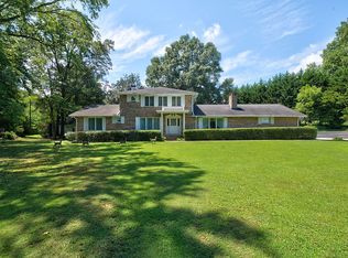 9113 Edgewater Rd, Chattanooga, TN 37416