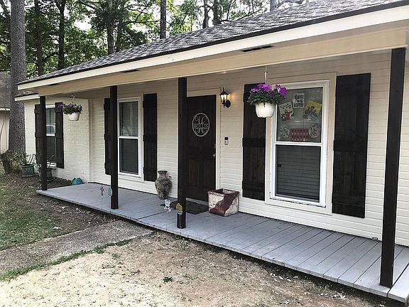 3rd image of 11015 Village Green Dr