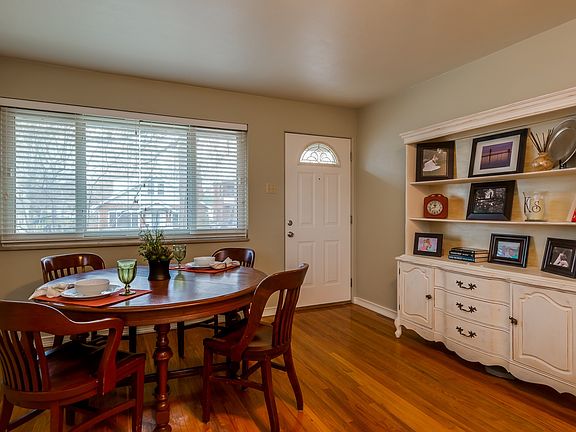2nd image of 7008 Tholozan Ave