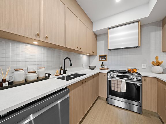 5th image of 32929 Cherry Ave #21