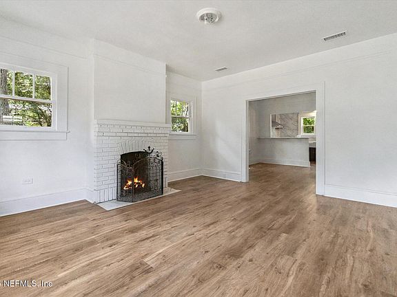 5th image of 3849 VALENCIA Road