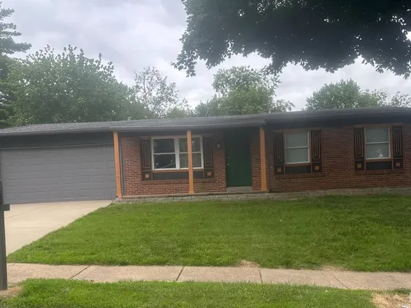 3348 Leverenz Dr, Saint Charles, MO 63301