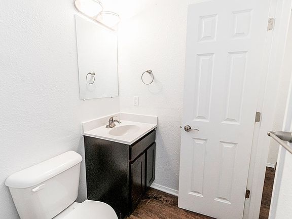 5th image of 641 Eagle Ave
