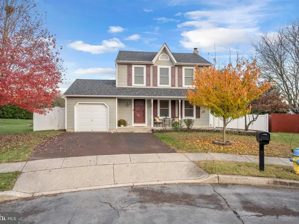 107 Chelsea Ct, Perkasie, PA 18944