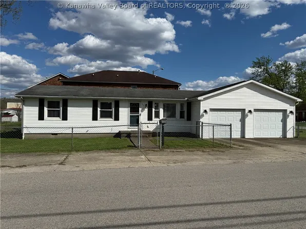 504 Carver St, Dunbar, WV 25064