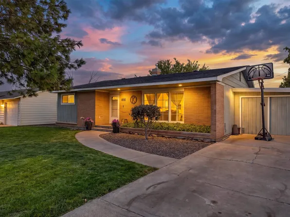 1832 Highland Dr, Prosser, WA 99350