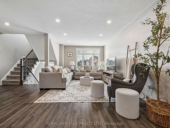 3rd image of 54 Streathern Way