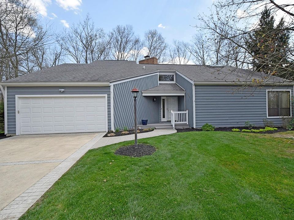 1st image of 5994 Woodridge Dr