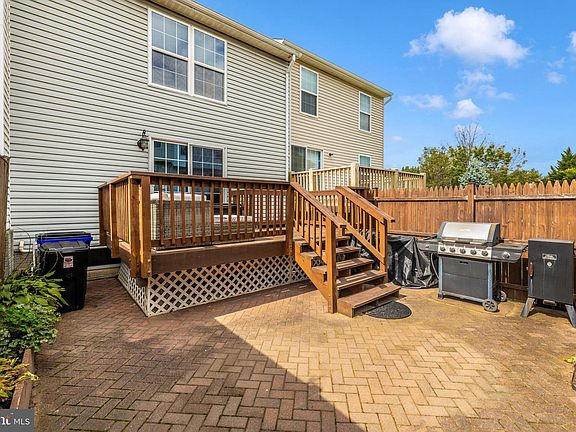 2nd image of 5603 Queen Anne Ct