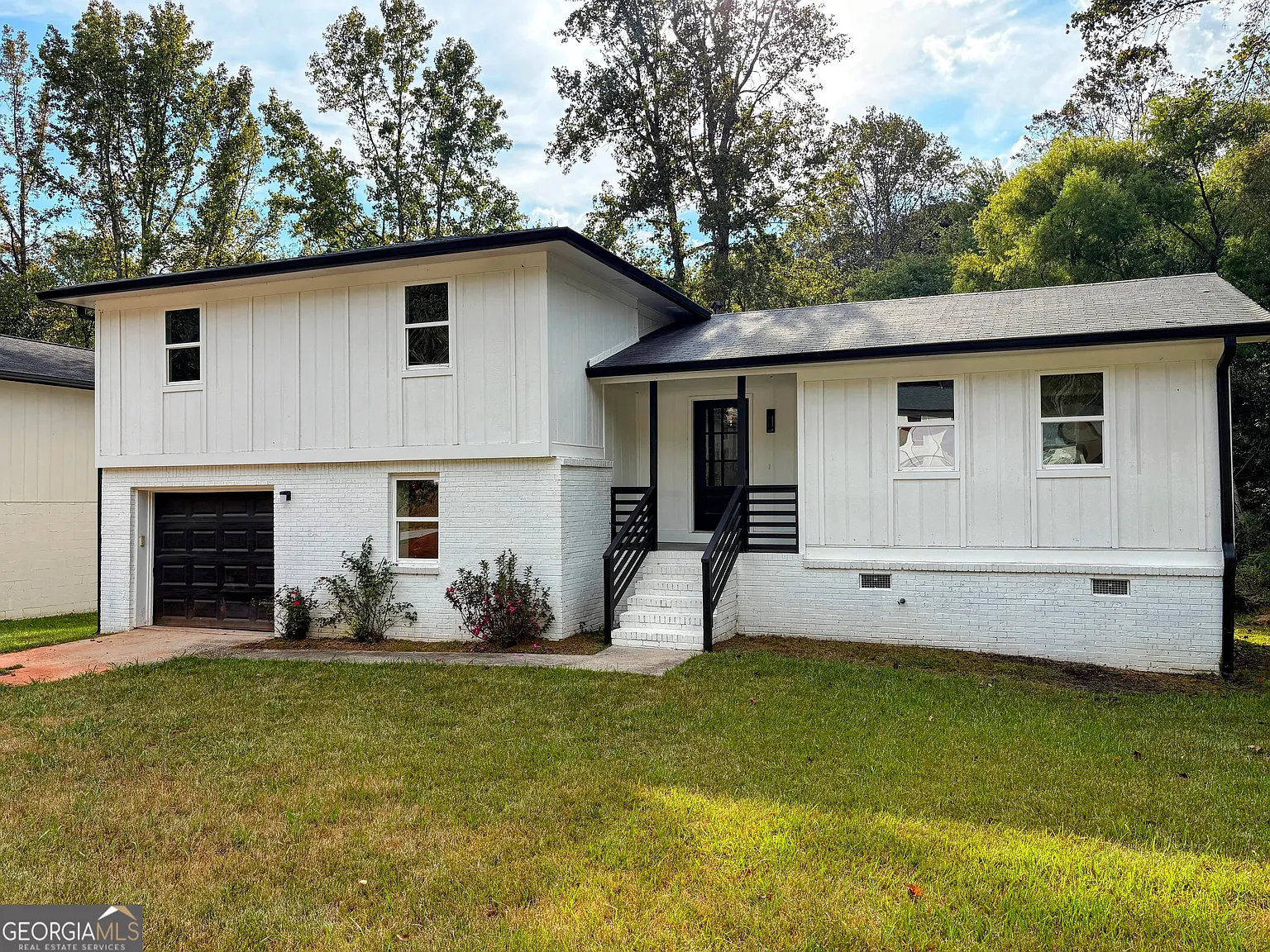 9148 Homewood Dr photo 1