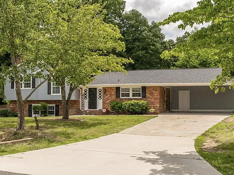1700 W Laporte Dr — Photo 1