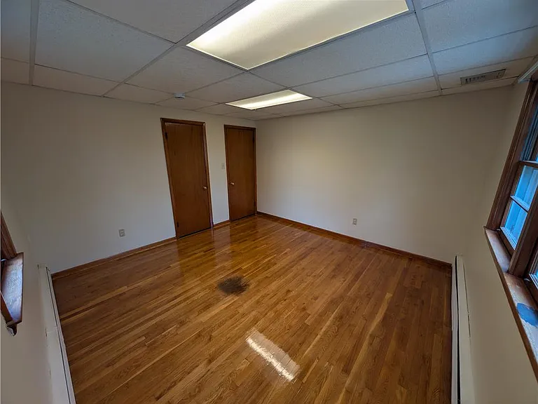 943 Moravia St — Photo 10