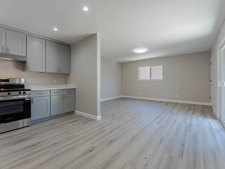 929 Gretchen Ln #929 — Photo 6