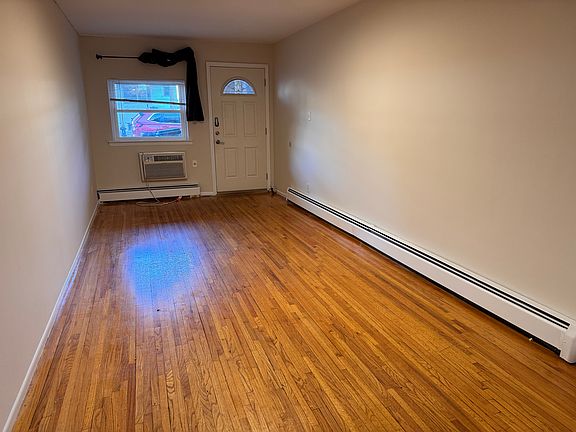 4th image of 1806 E 18th St