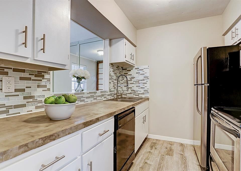 1st image of 9009 Gaylord Dr APT 42