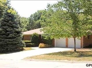 11933 Hickory Rd, Omaha, NE 68144