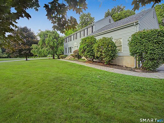 3rd image of 33 West Gerald Drive