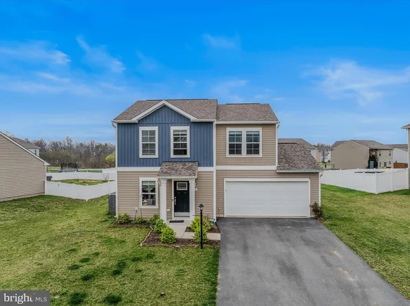 110 Tundra Ct, Bunker Hill, WV 25413