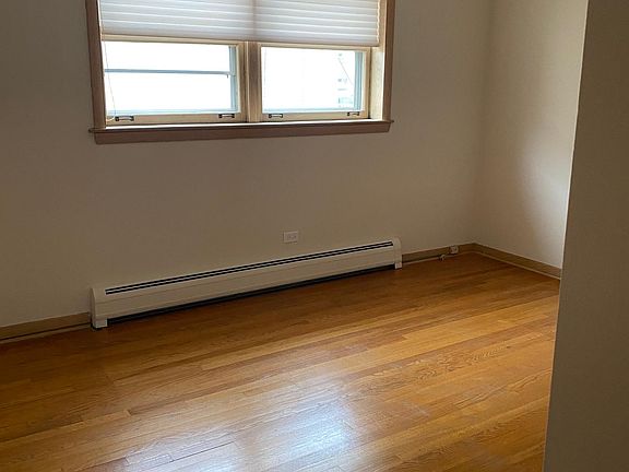 4th image of 3031 Kensington Ave #B