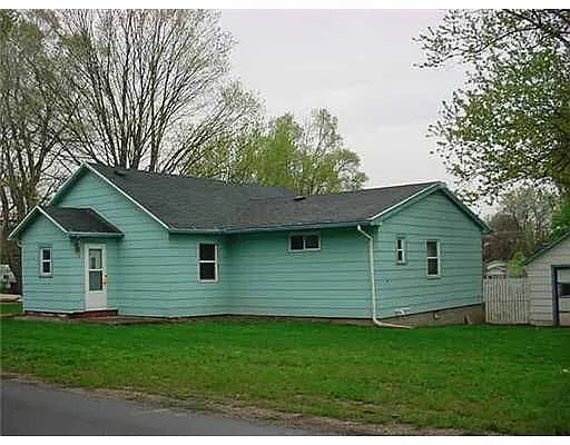 224 E High St photo 1