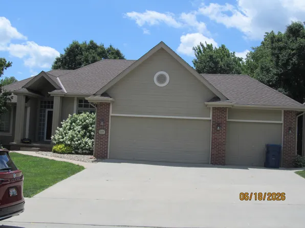 5109 Timberridge Dr, Papillion, NE 68133