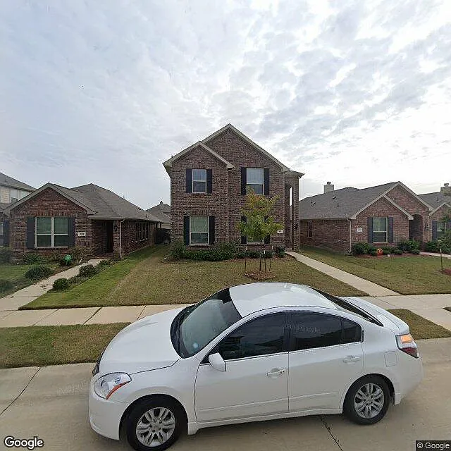 Beautiful 3-Bedroom Home in Aubrey — Photo 1
