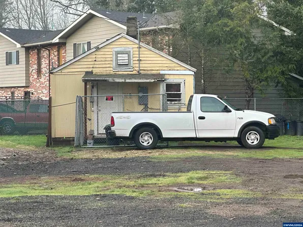 1428 13th Ave, Sweet Home, OR 97386