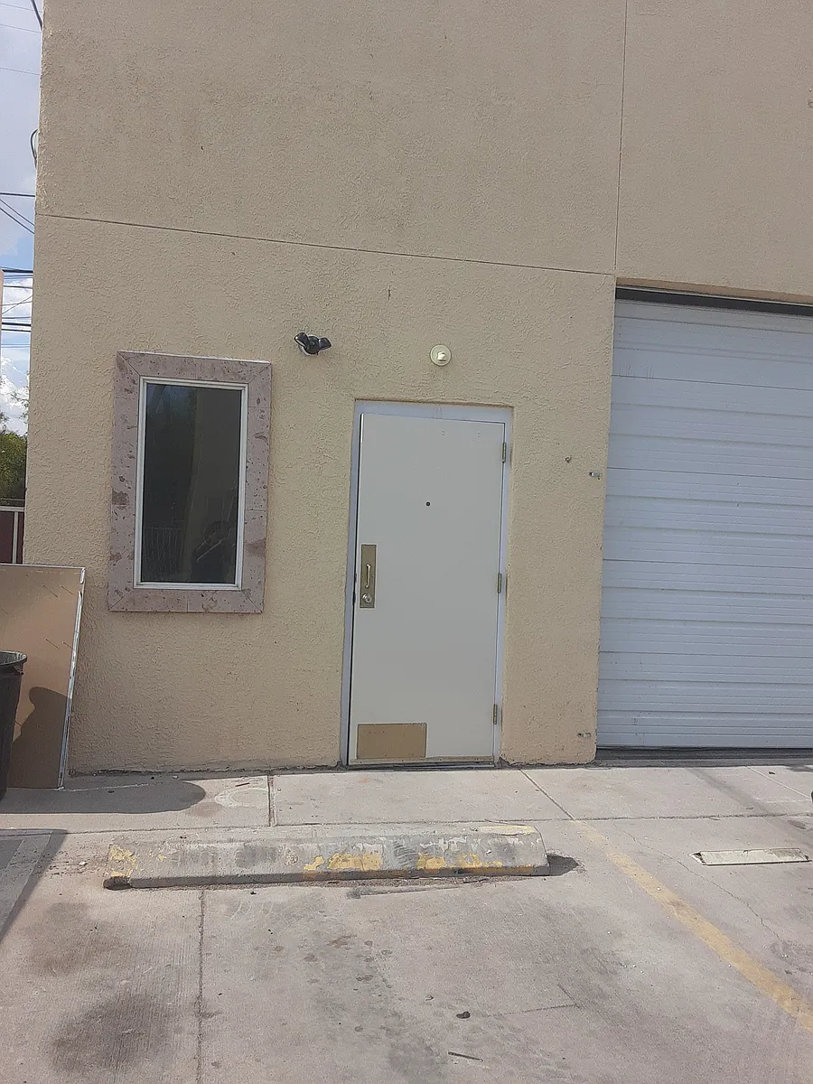 Building Photo - 3501 Durazno Ave #G