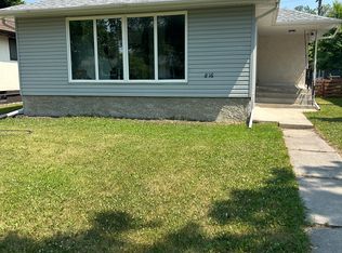 816 Borebank St, Winnipeg, MB R3N1G4