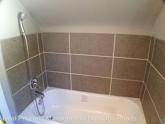 5th image of 5946 Chesapeake Blvd #B
