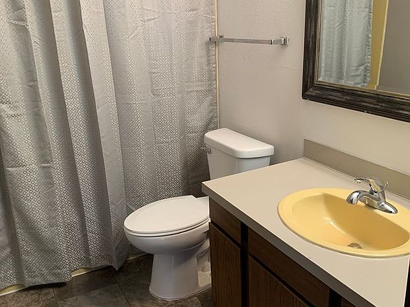 4th image of 1827 E Capitol Ave APT 8
