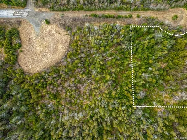 45 Crestwood Ln, Saint Andrews, NB E5B 2N8