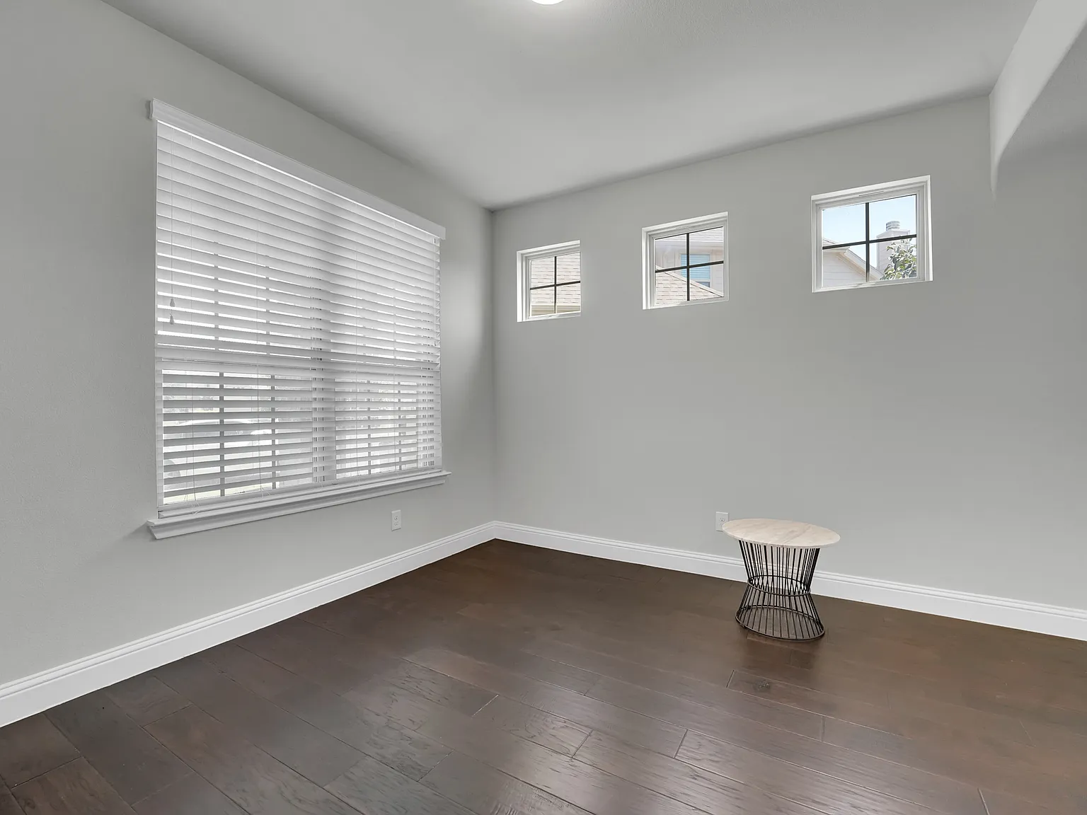 4 bed, 3.5 bath, 3482 sqft, $3,500 — Photo 4