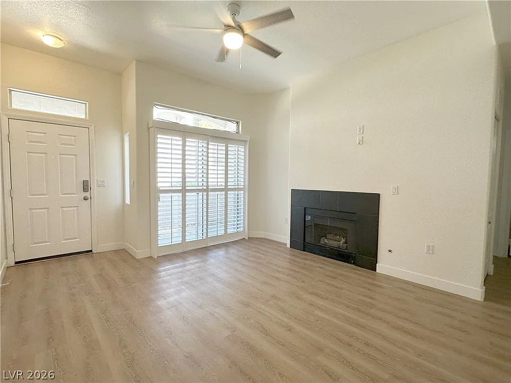 3 bed, 2.5 bath, 1198 sqft, $1,875 — Photo 4