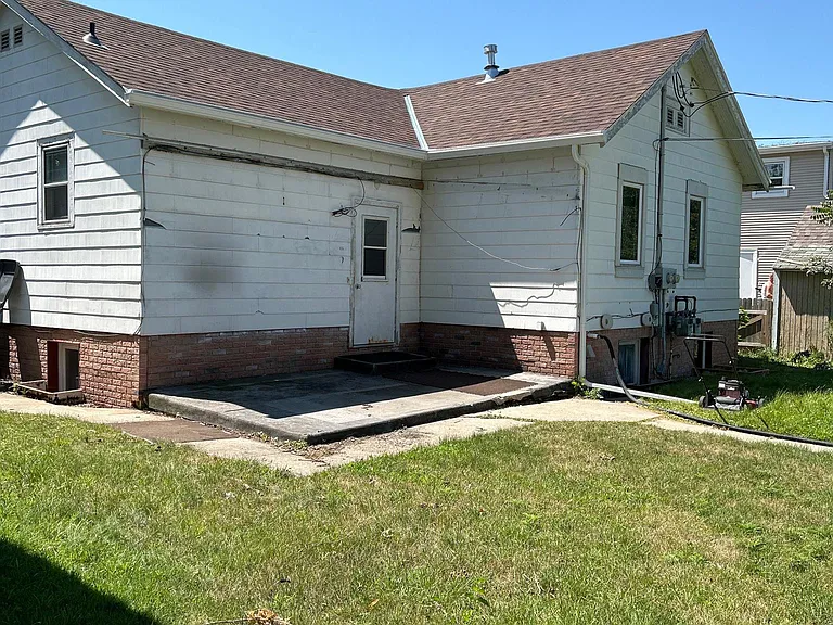 406 Belle Ave #2 — Photo 9