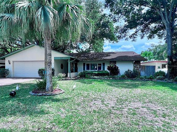 2nd image of 2219 Alice Ln