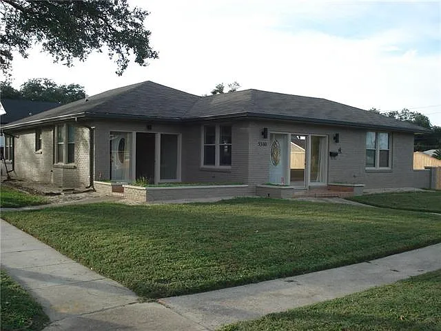 5300 Paris Ave